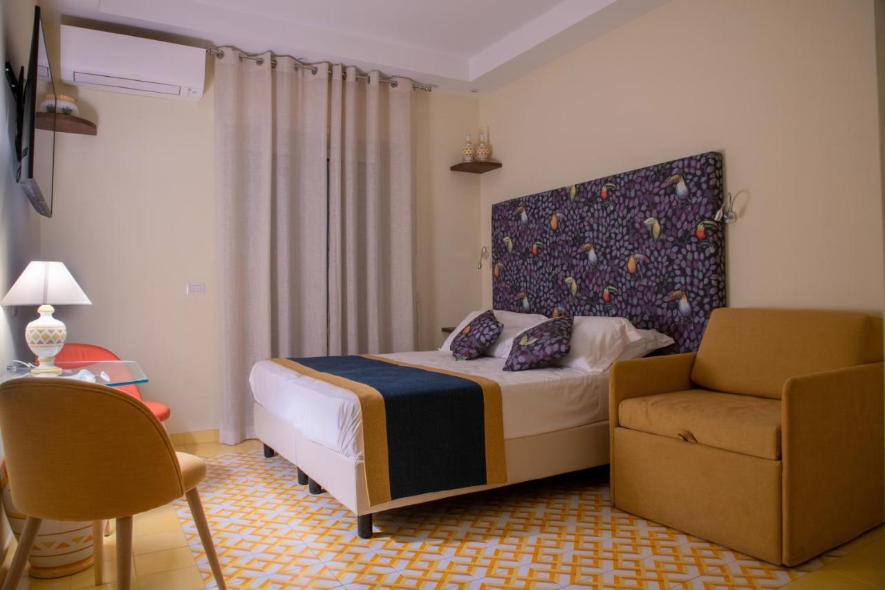 Aquae Romanae Piazza Lauro Соренто Екстериор снимка